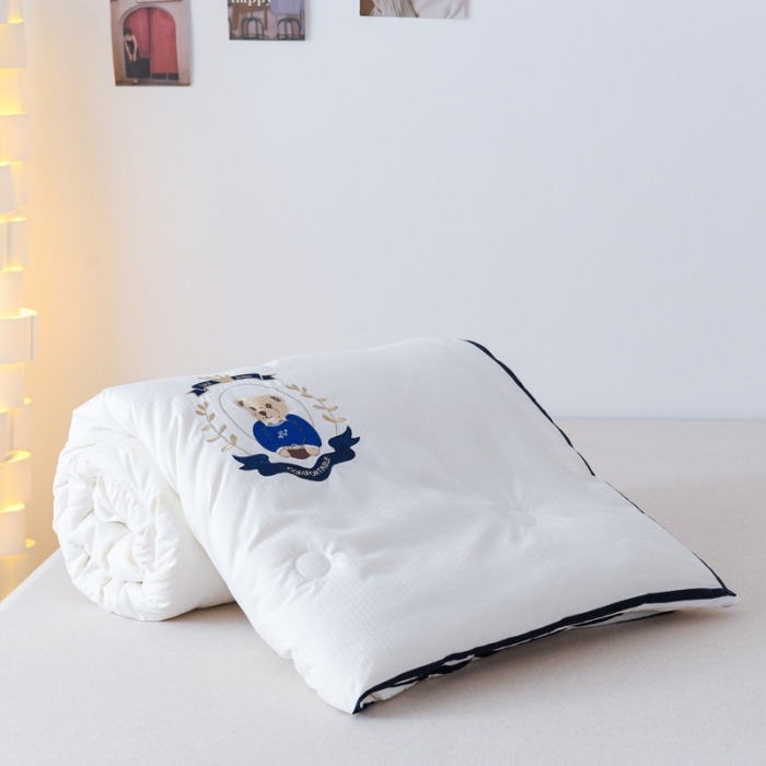 91家纺网 家纺一手货源 找家纺 丽卡家纺 2023新款澳棉提花大豆纤维冬被-欢欢喜喜 喜喜-白