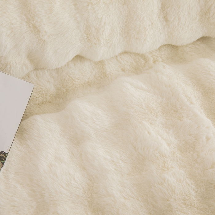 91家纺网 家纺一手货源 找家纺 畅畅家纺 2023新款加厚AB版大泡泡绒皮草兔毛四件套 大泡泡奶白咖