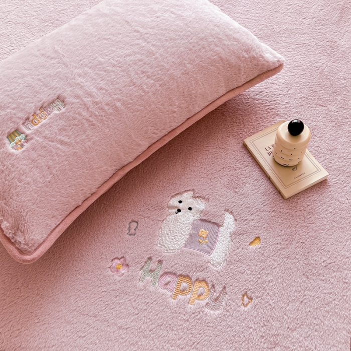 91家纺网 家纺一手货源 找家纺 （总）鑫钰 2023新款高克重A类兔毛绒刺绣床笠