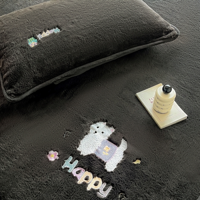 91家纺网 家纺一手货源 找家纺 鑫钰 2023新款高克重A类兔毛绒刺绣床笠 快乐狗-气质灰