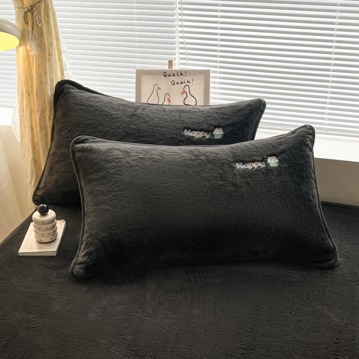 91家纺网 家纺一手货源 找家纺 鑫钰 2023新款高克重A类兔毛绒刺绣床笠 快乐狗-气质灰