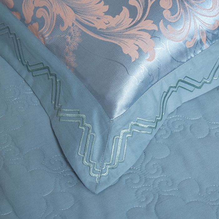 91家纺网 家纺一手货源 找家纺 福丽莱家纺  2023新款贡缎提花床裙四件套（夹棉）黛菲尔兰驼