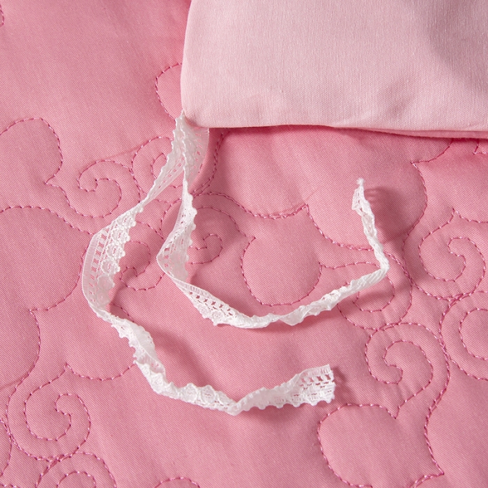 91家纺网 家纺一手货源 找家纺 福丽莱家纺  2023新款贡缎提花床裙四件套（夹棉）粉妆伊人浅粉