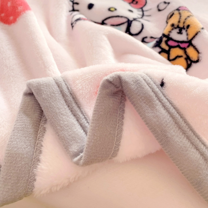 91家纺网 家纺一手货源 找家纺 海岛哥哥 2023新款双面牛奶绒盖毯正版三丽鸥授权系列毛毯 草莓kt