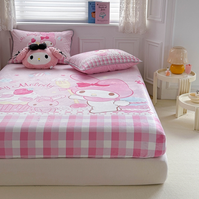 91家纺网 家纺一手货源 找家纺 蘭菲家纺 2023新款宝宝绒卡通印花床笠 节日快乐