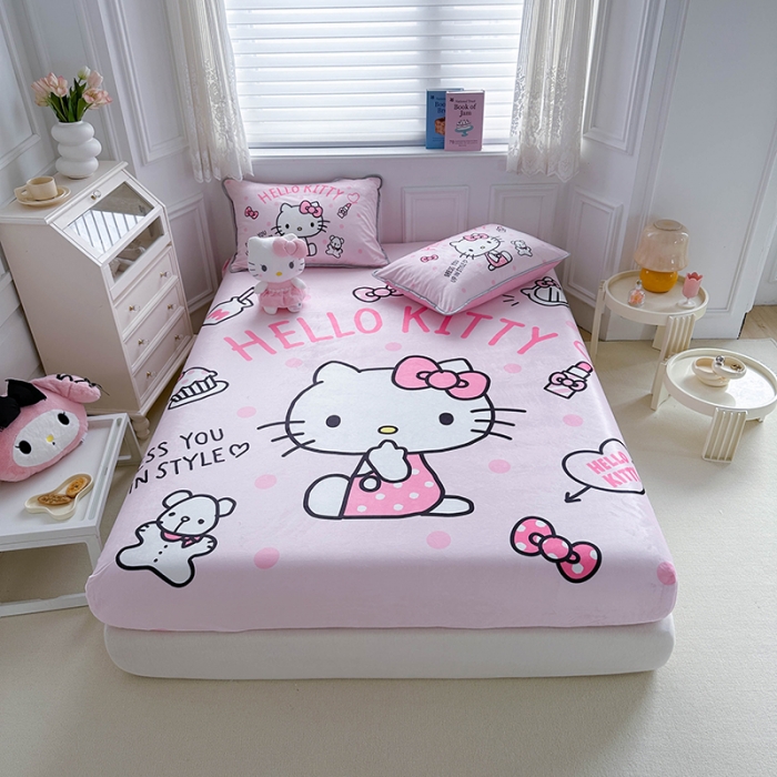 91家纺网 家纺一手货源 找家纺 蘭菲家纺 2023新款宝宝绒卡通印花床笠 甜心KT