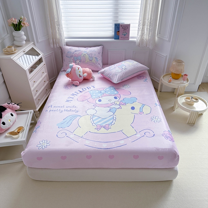 91家纺网 家纺一手货源 找家纺 蘭菲家纺 2023新款宝宝绒卡通印花床笠 小乐乐