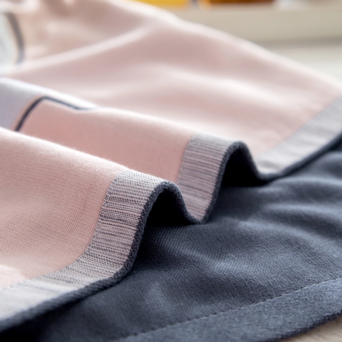 91家纺网 家纺一手货源 找家纺 朴尔家纺 2023新款儿童定位卡通大版花全棉四层纱布枕巾 兜兜猪