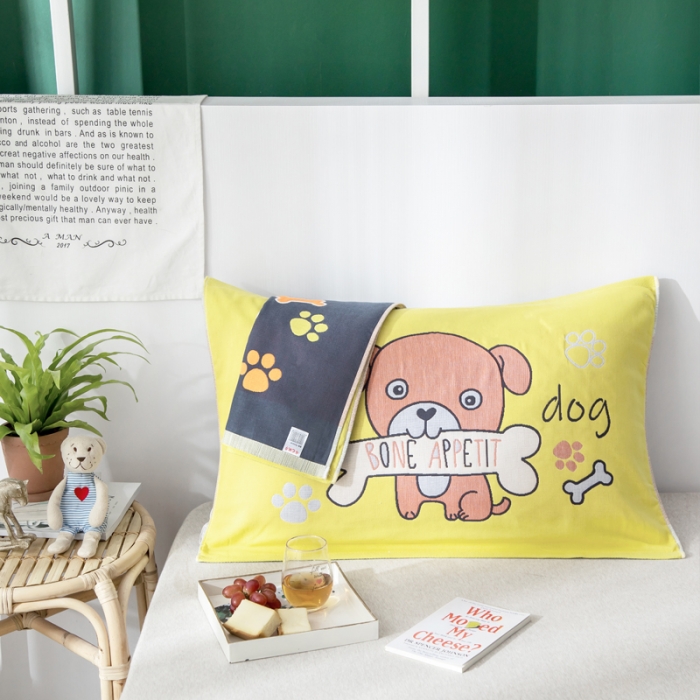 91家纺网 家纺一手货源 找家纺 朴尔家纺 2023新款儿童定位卡通大版花全棉四层纱布枕巾 骨头汪