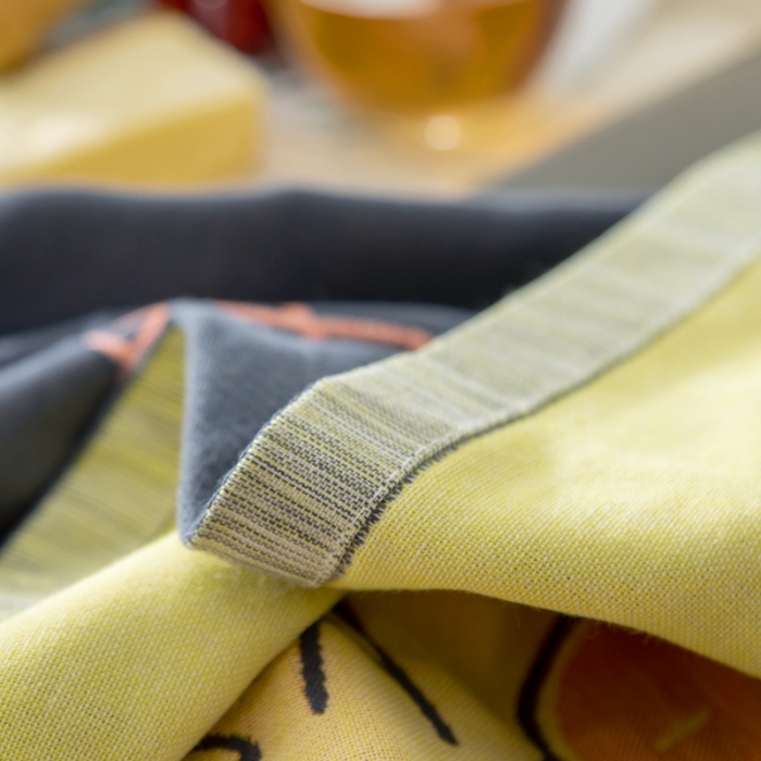 91家纺网 家纺一手货源 找家纺 朴尔家纺 2023新款儿童定位卡通大版花全棉四层纱布枕巾 香蕉猴