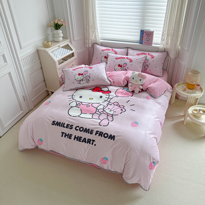 91家纺网 家纺一手货源 找家纺 蘭菲家纺 2023新款宝宝绒卡通印花四件套及单品 草莓派