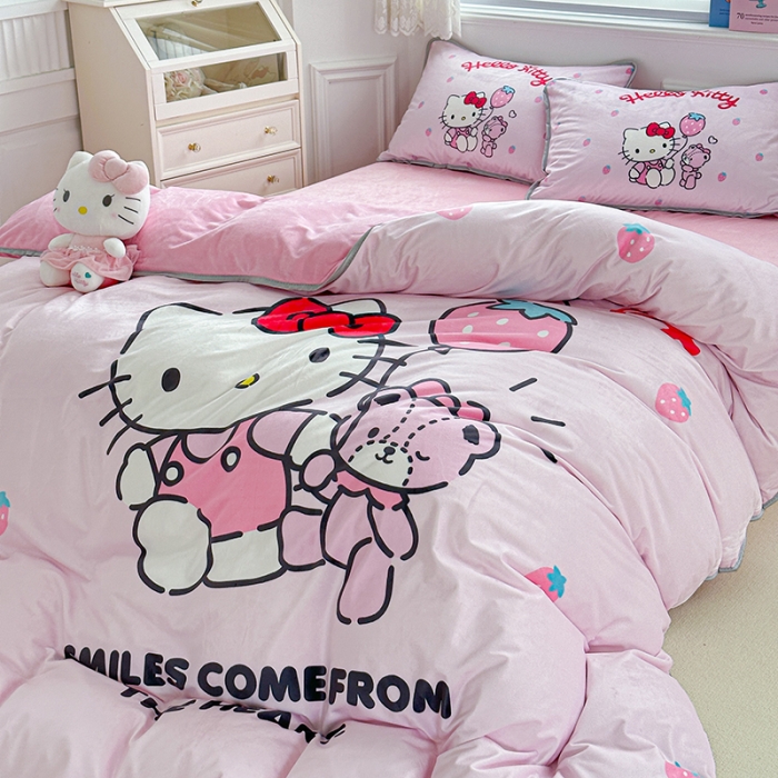 91家纺网 家纺一手货源 找家纺 蘭菲家纺 2023新款宝宝绒卡通印花四件套及单品 草莓派