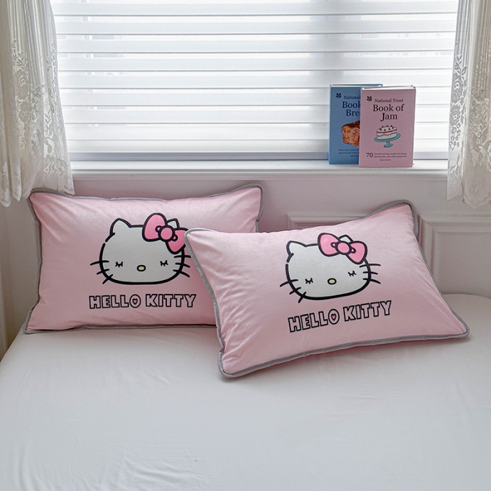 91家纺网 家纺一手货源 找家纺 蘭菲家纺 2023新款宝宝绒卡通印花四件套及单品 粉系