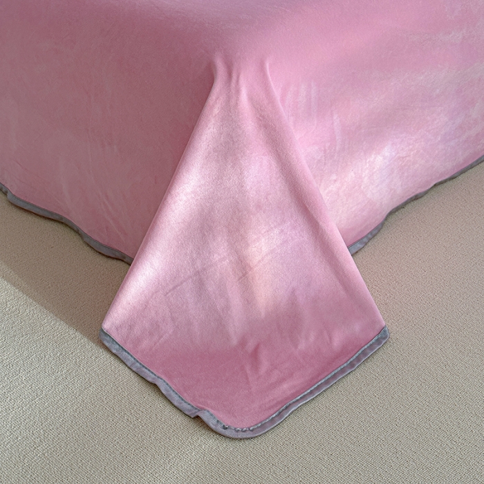 91家纺网 家纺一手货源 找家纺 蘭菲家纺 2023新款宝宝绒卡通印花四件套及单品 闺蜜