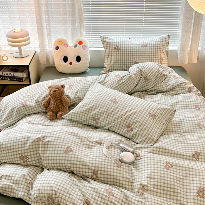 91家纺网 家纺一手货源 找家纺 昔可 2023新款全棉小卡通爱心四件套 绿格宝贝熊