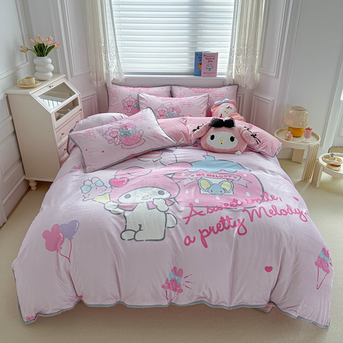 91家纺网 家纺一手货源 找家纺 蘭菲家纺 2023新款宝宝绒卡通印花四件套及单品 花园宝宝