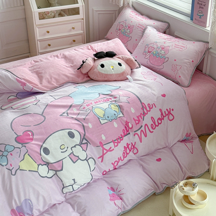 91家纺网 家纺一手货源 找家纺 蘭菲家纺 2023新款宝宝绒卡通印花四件套及单品 花园宝宝