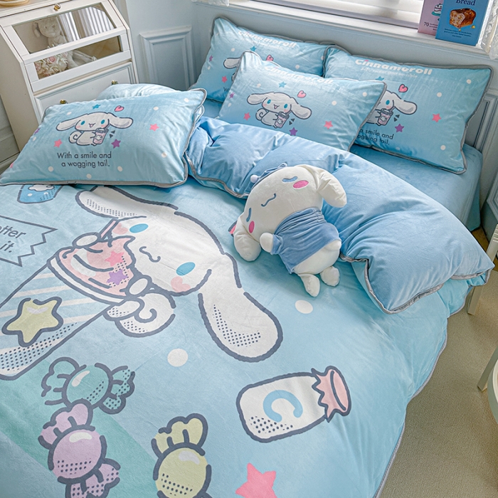 91家纺网 家纺一手货源 找家纺 蘭菲家纺 2023新款宝宝绒卡通印花四件套及单品 奶茶来了