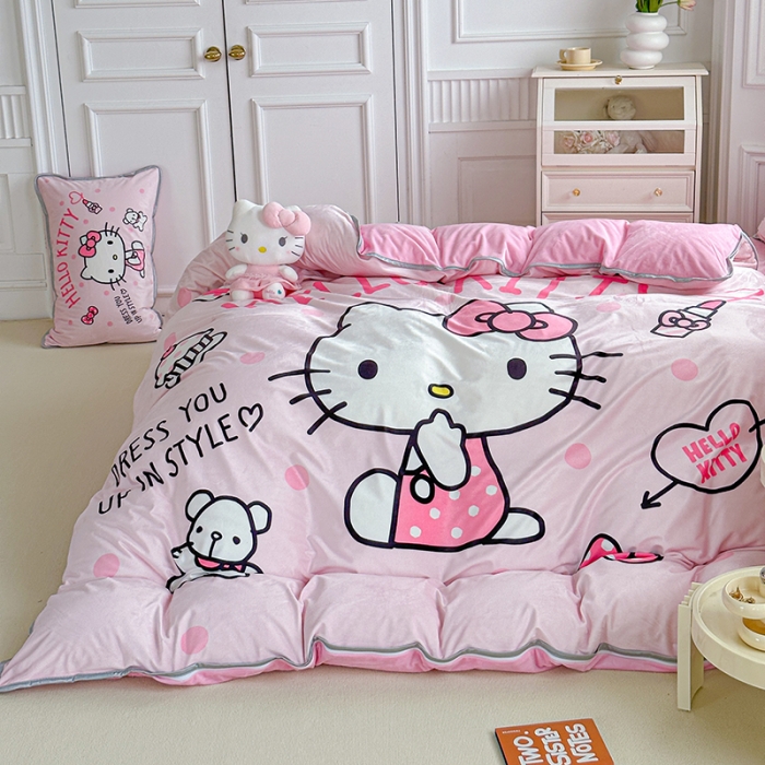 91家纺网 家纺一手货源 找家纺 蘭菲家纺 2023新款宝宝绒卡通印花四件套及单品 甜心KT