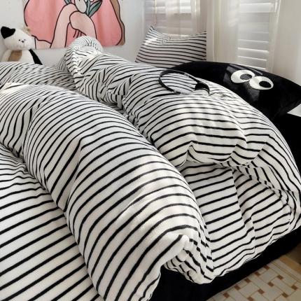 91家纺网 家纺一手货源 找家纺 丽涵 2024秋冬新品牛奶绒博主风多巴胺条纹混搭保暖四件套 黑色竖条-眼睛款