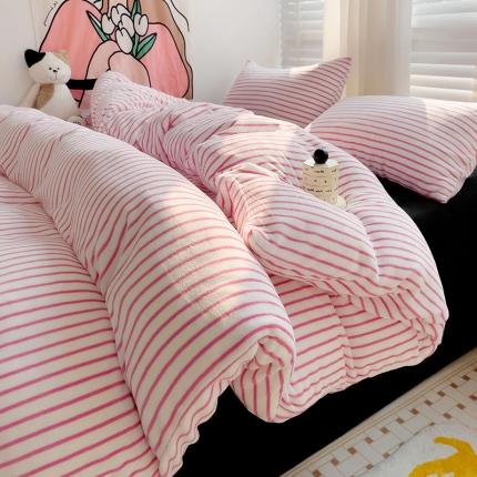 91家纺网 家纺一手货源 找家纺 （总）丽涵 2024秋冬新品牛奶绒博主风多巴胺条纹混搭四件套系列三件套