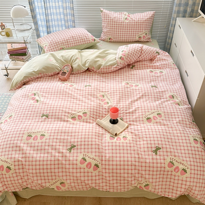 91家纺网 家纺一手货源 找家纺 昔可 2023新款全棉卡通狗狗四件套 格子甜草莓