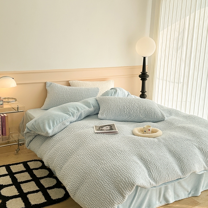 91家纺网 家纺一手货源 找家纺 昔可 2023新款纯色泡芙云朵绒四件套 baby蓝