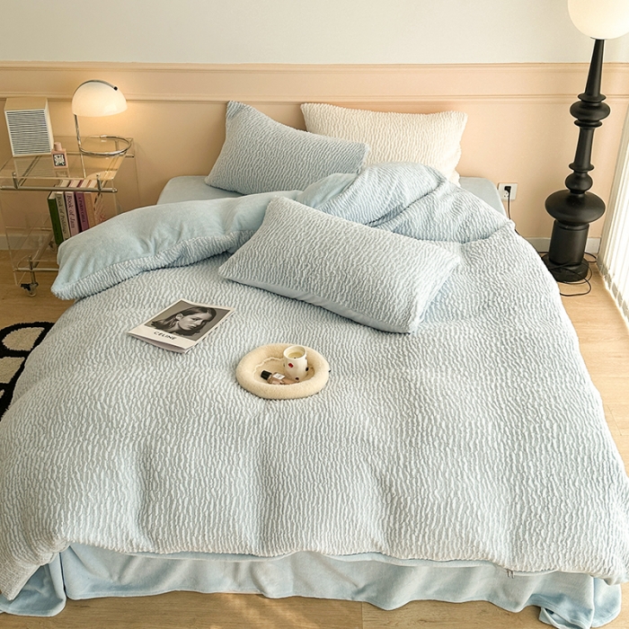 91家纺网 家纺一手货源 找家纺 昔可 2023新款纯色泡芙云朵绒四件套 baby蓝