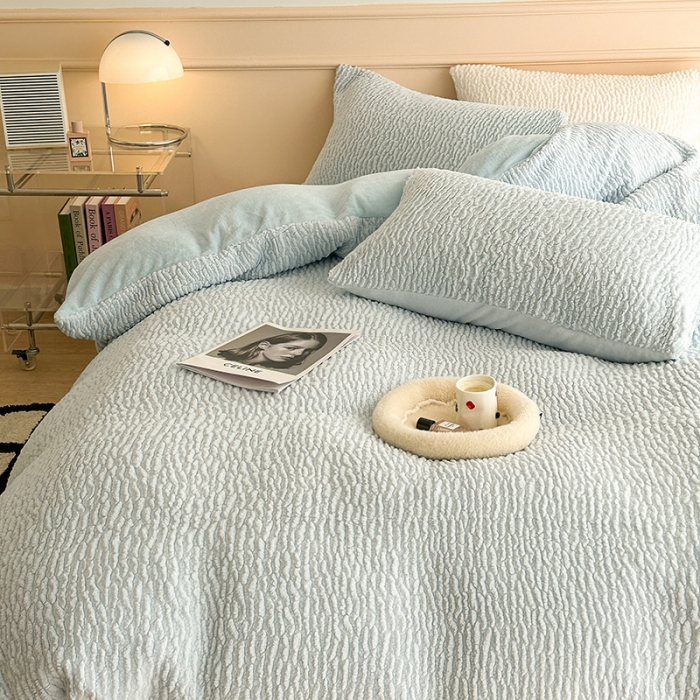 91家纺网 家纺一手货源 找家纺 昔可 2023新款纯色泡芙云朵绒四件套 baby蓝