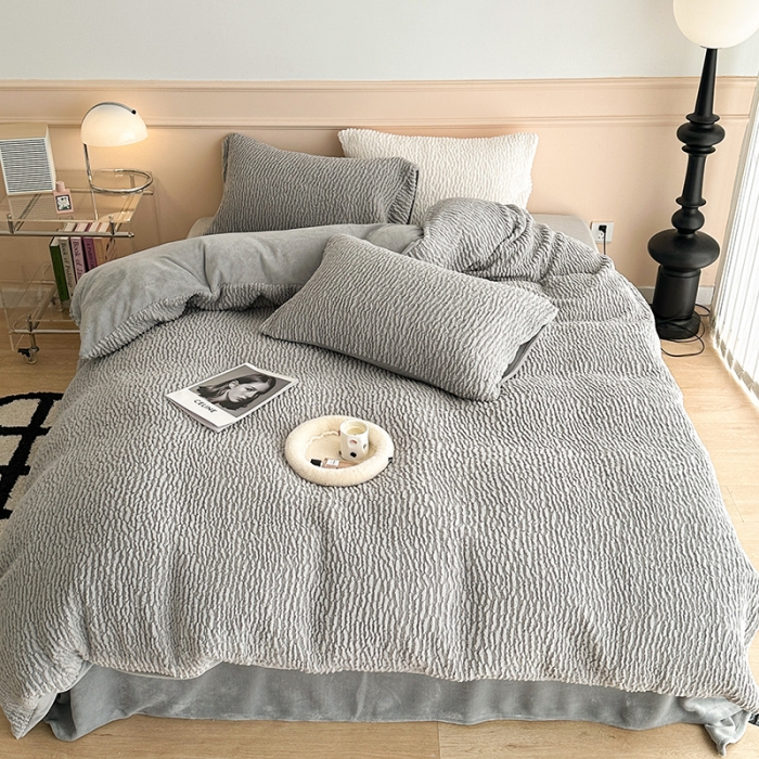 91家纺网 家纺一手货源 找家纺 昔可 2023新款纯色泡芙云朵绒四件套 大象灰