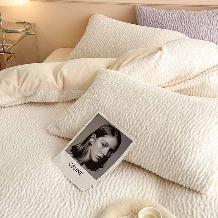 91家纺网 家纺一手货源 找家纺 昔可 2023新款纯色泡芙云朵绒四件套 千金白