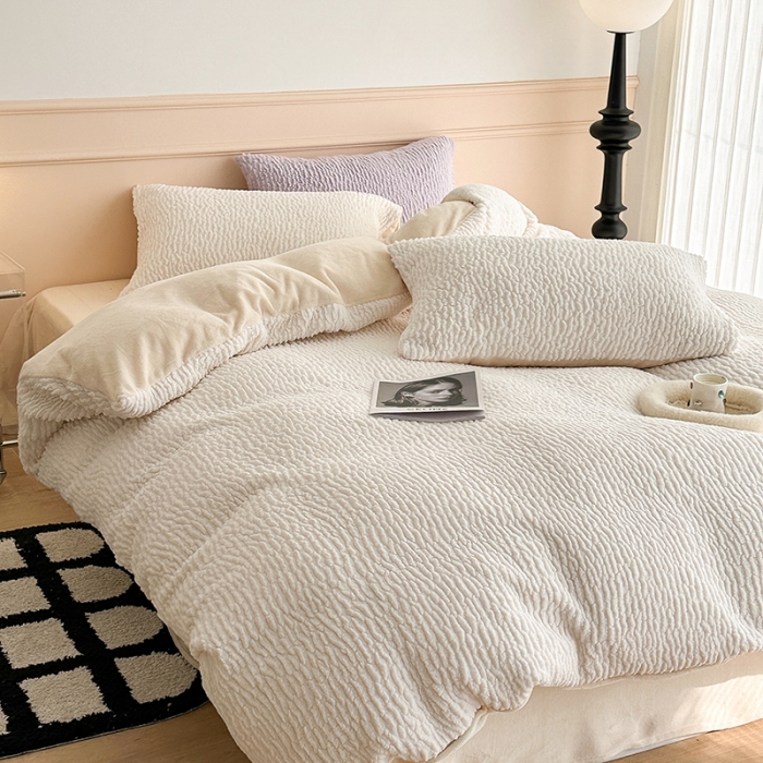 91家纺网 家纺一手货源 找家纺 昔可 2023新款纯色泡芙云朵绒四件套 千金白