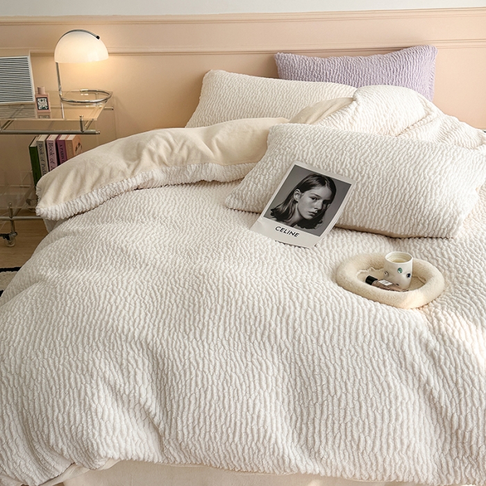 91家纺网 家纺一手货源 找家纺 昔可 2023新款纯色泡芙云朵绒四件套 千金白