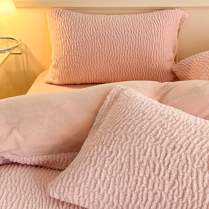 91家纺网 家纺一手货源 找家纺 昔可 2023新款纯色泡芙云朵绒四件套 珊瑚粉