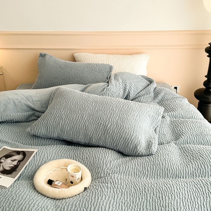 91家纺网 家纺一手货源 找家纺 昔可 2023新款纯色泡芙云朵绒四件套 雾霾蓝