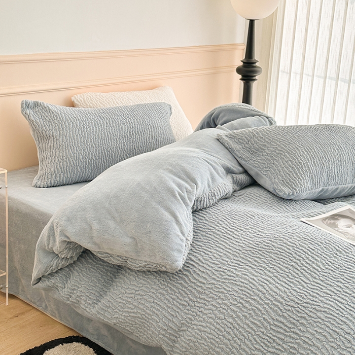 91家纺网 家纺一手货源 找家纺 昔可 2023新款纯色泡芙云朵绒四件套 雾霾蓝