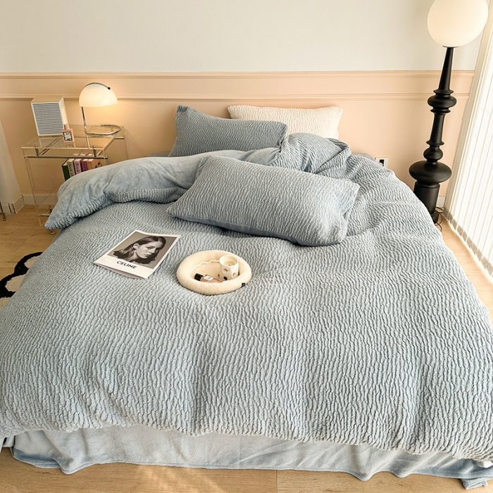 91家纺网 家纺一手货源 找家纺 昔可 2023新款纯色泡芙云朵绒四件套 雾霾蓝