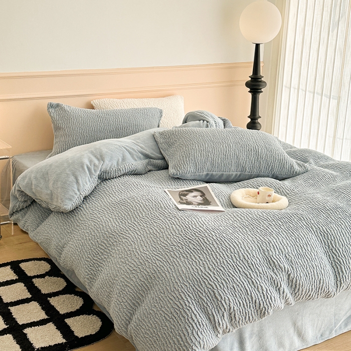 91家纺网 家纺一手货源 找家纺 昔可 2023新款纯色泡芙云朵绒四件套 雾霾蓝