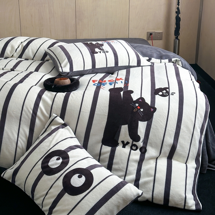 91家纺网 家纺一手货源 找家纺 昔可 2023新款大版数码印花牛奶绒四件套 功夫黑猫