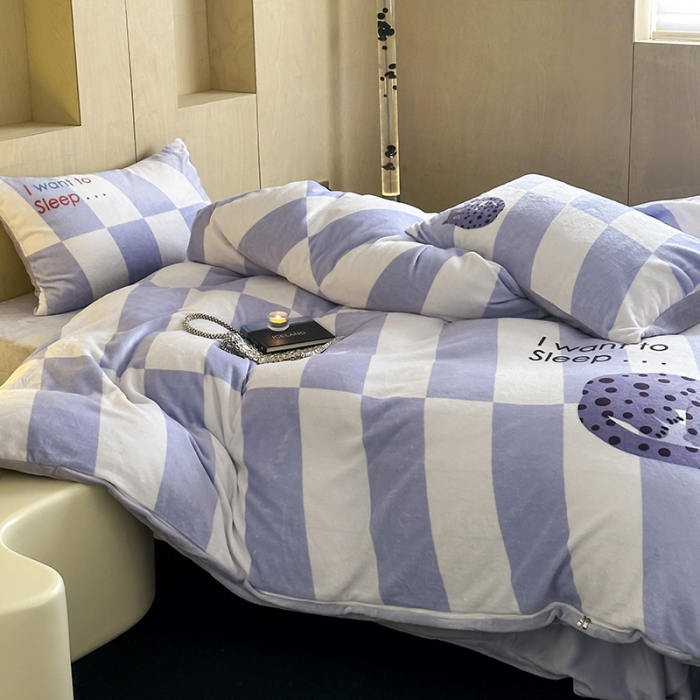 91家纺网 家纺一手货源 找家纺 昔可 2023新款大版数码印花牛奶绒四件套 紫格斑点猫