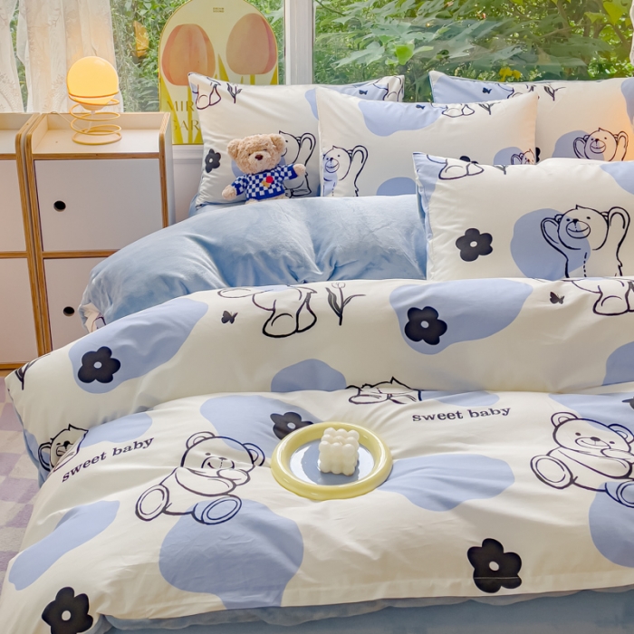 91家纺网 家纺一手货源 找家纺 金鑫汇2023新款A版面料+B版高克重牛奶绒四件套奶油小熊