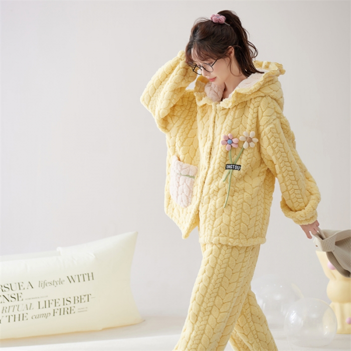 91家纺网 家纺一手货源 找家纺 洛兰沙 2023新款家居服w006