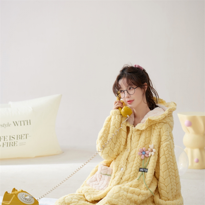 91家纺网 家纺一手货源 找家纺 洛兰沙 2023新款家居服w006