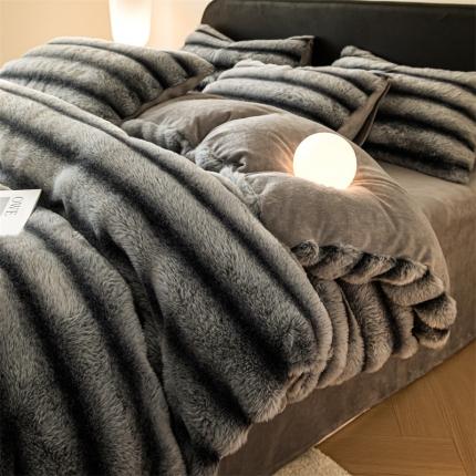 91家纺网 家纺一手货源 找家纺 （总）无界 2024新款B类条纹兔毛绒四件套