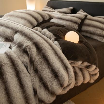 91家纺网 家纺一手货源 找家纺 （总）无界 2024新款B类条纹兔毛绒四件套