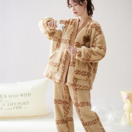 91家纺网 家纺一手货源 找家纺 洛兰沙 2023新款家居服W022