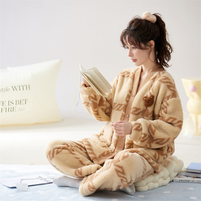 91家纺网 家纺一手货源 找家纺 洛兰沙 2023新款家居服W022