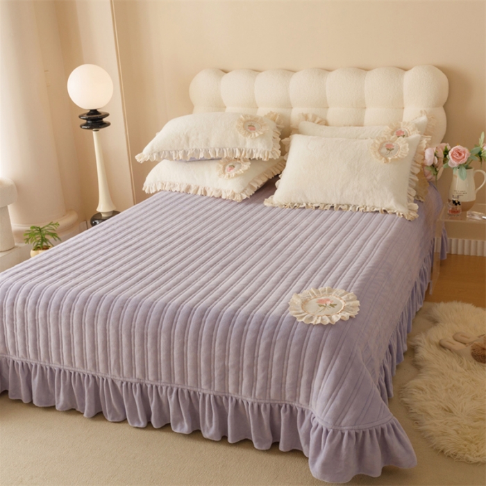 91家纺网 家纺一手货源 找家纺 胜权 AB版仿兔绒牛奶绒加厚韩国绒刺绣夹棉床盖单件保暖三件套 花茜紫