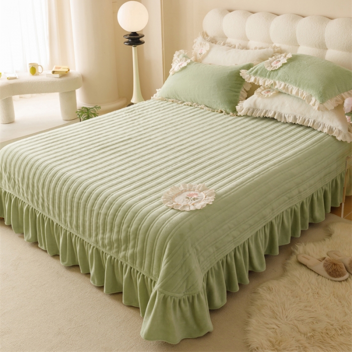 91家纺网 家纺一手货源 找家纺 胜权 AB版仿兔绒牛奶绒加厚韩国绒刺绣夹棉床盖单件保暖三件套 抹茶绿