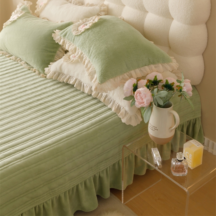 91家纺网 家纺一手货源 找家纺 胜权 AB版仿兔绒牛奶绒加厚韩国绒刺绣夹棉床盖单件保暖三件套 抹茶绿